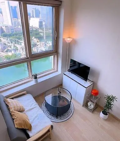 New Comfortable Duplex House With City Lake View #Seokchonlakeview #Lotteworld